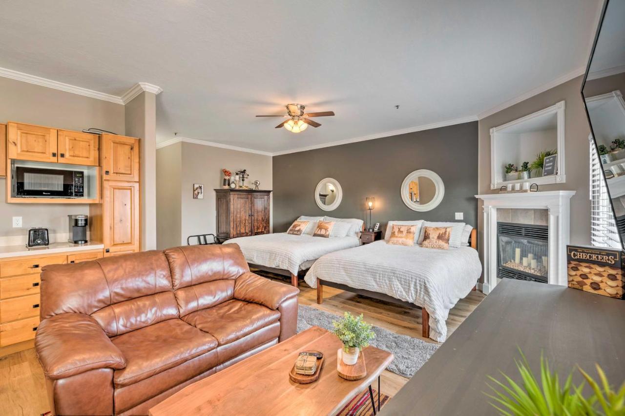 Large, Cozy Midway Studio With Mountain Views! 외부 사진