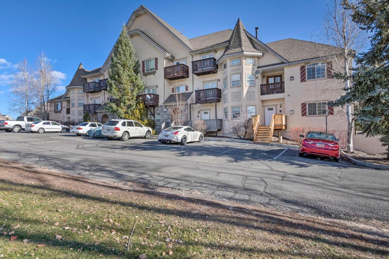 Large, Cozy Midway Studio With Mountain Views! 외부 사진